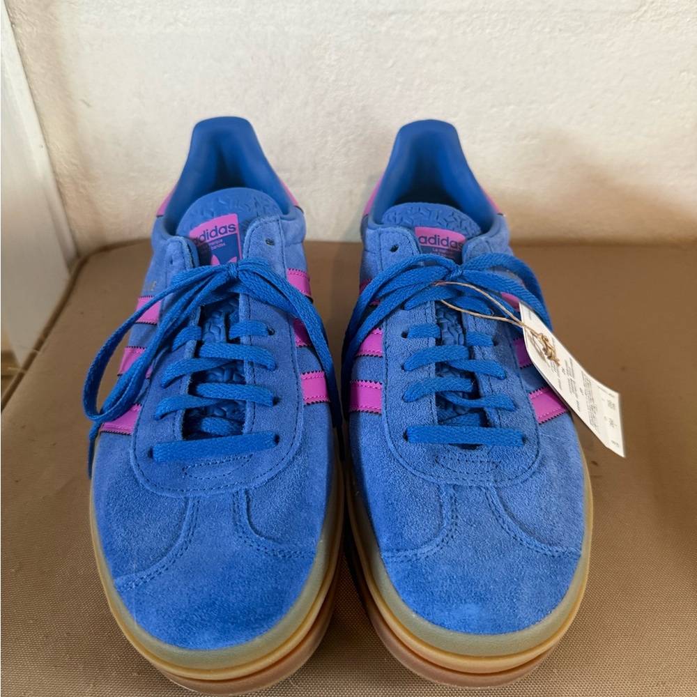 Adidas Women's Blue and Pink Sneakers